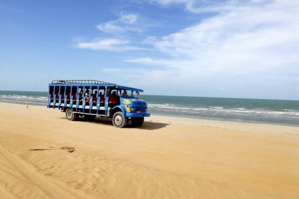 Caminhão Mercedes-Benz em Jericoacoara